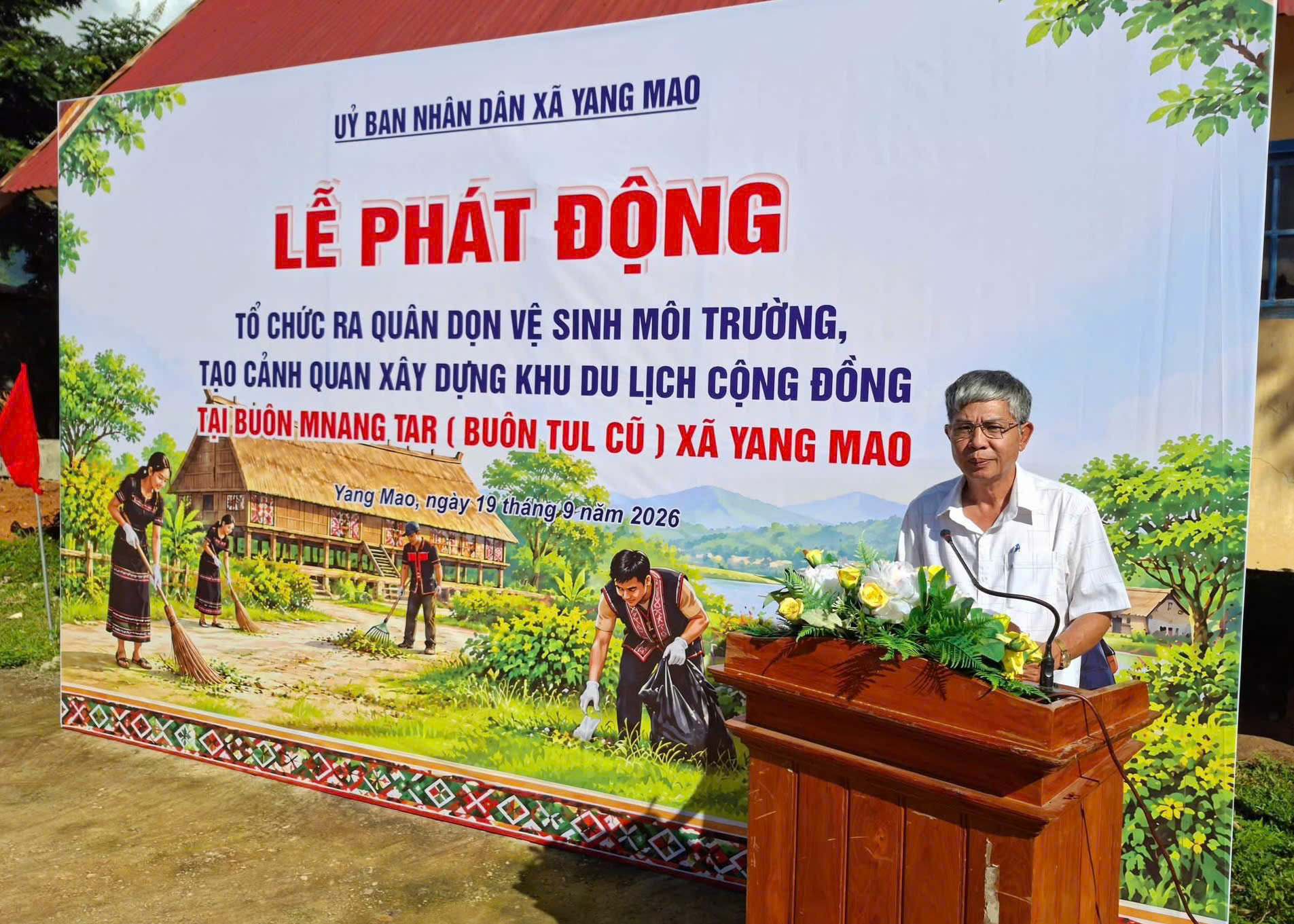 Lễ phát động ra quân tạo cảnh quan xây dựng Khu du lịch cộng đồng tại buôn Mnang Tar