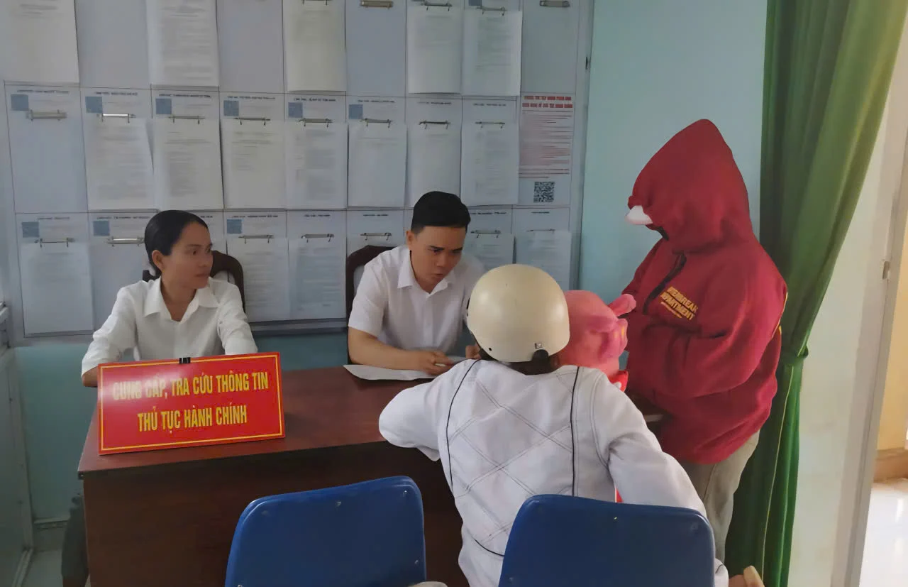 z7126576687729_81feff9d5239f93ea91d5e755932d993-1553